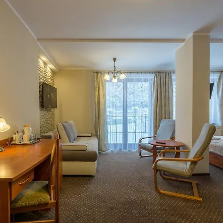 Diament シクラルスカ・ポレンバ